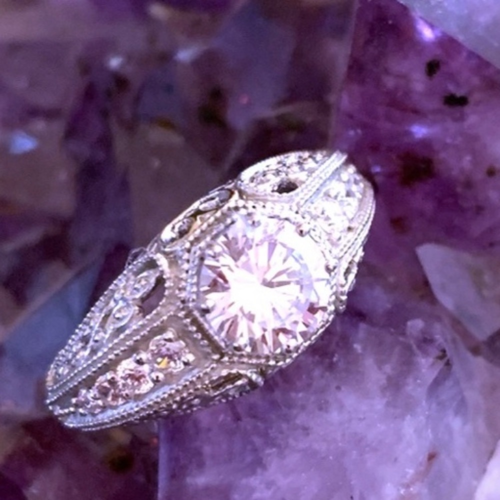 925 Sterling Silver CZ Vintage Style Ring sz 8